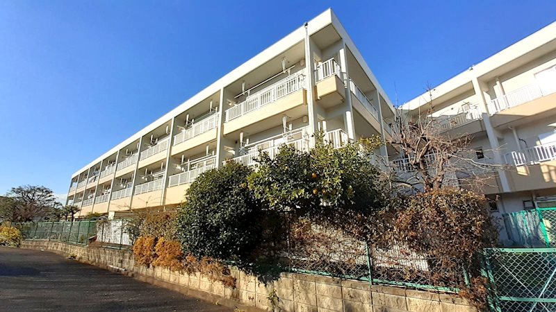 スーパー・コンビニ・クリニック・小学校等が徒歩10分圏内に揃う生活利便性の良い立地！