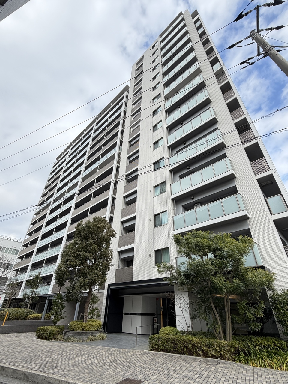 【クリオレジダンス横浜新杉田】JR京浜東北・根岸線「新杉田」駅まで徒歩3分など3路線利用可能。通勤・通学やお出かけの際に、駅近で嬉しい立地のマンションです。