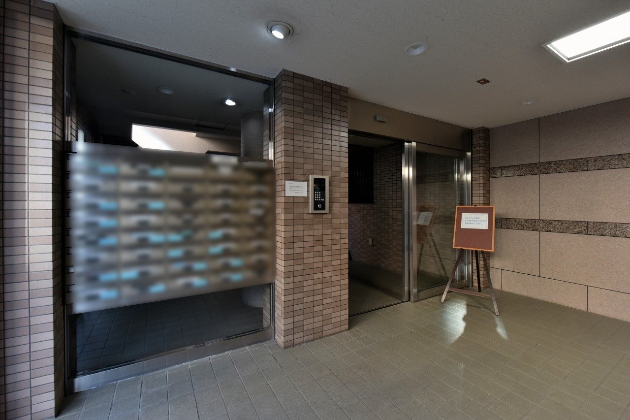 オートロック完備のエントランス。
