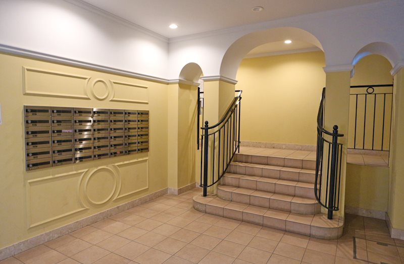 ＜エントランスロビー＞