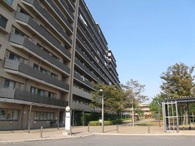 【始発バスロータリー】アイランドガーデン発の鶴見駅行きのバスがございます。通勤・通学にも便利な・・・