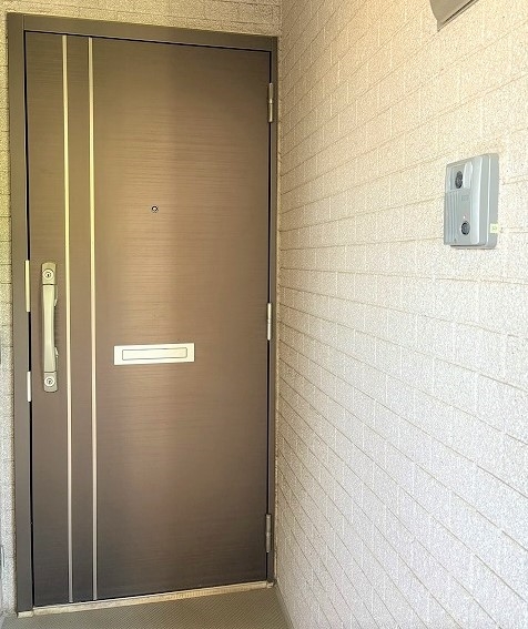 来客確認可能なモニター付インターホンがございます