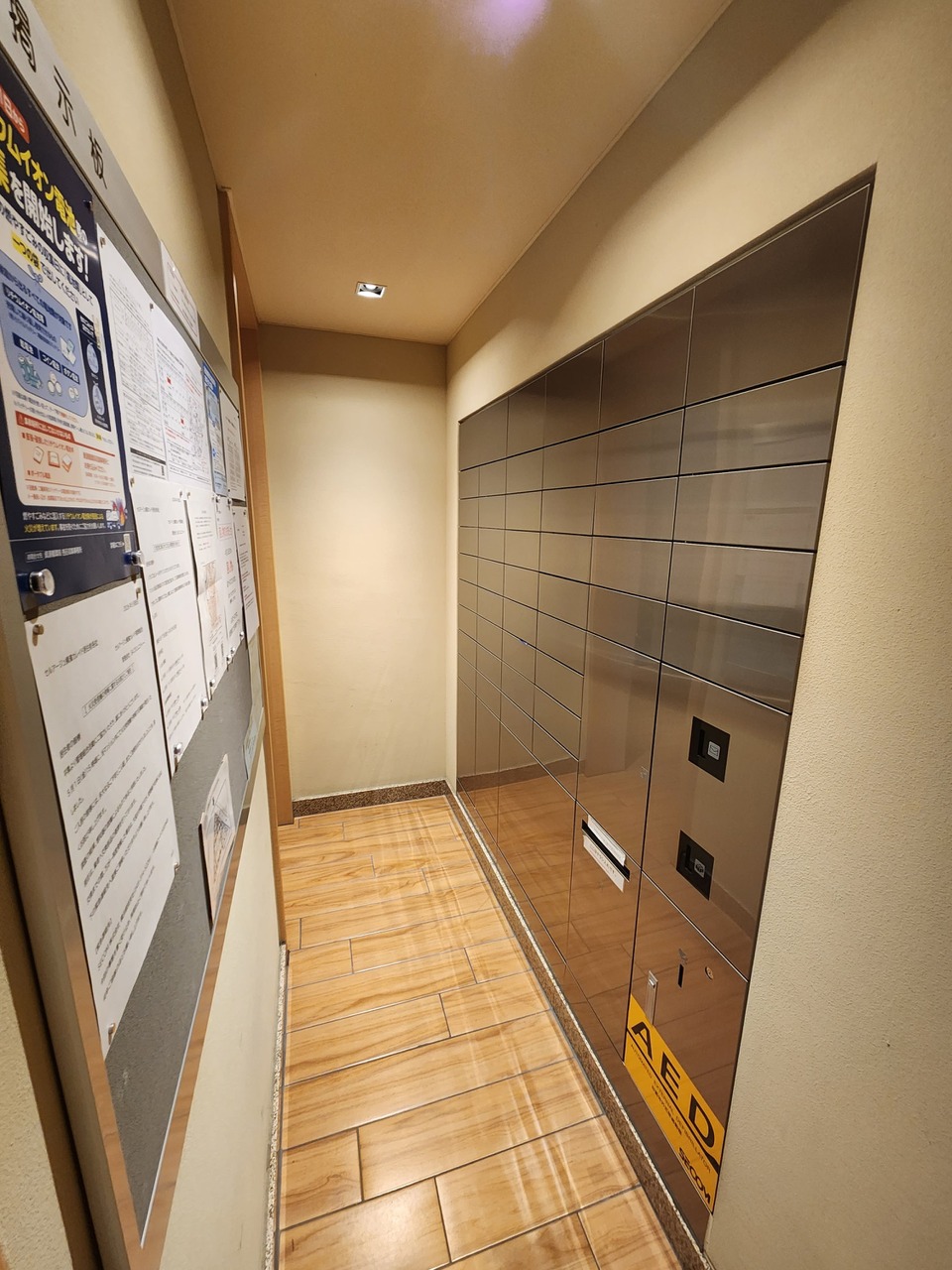 【宅配ボックス】外出時にも荷物の受け取りが可能。再配達の手間が省けます。気軽にインターネットショッピングが楽しめそうです。