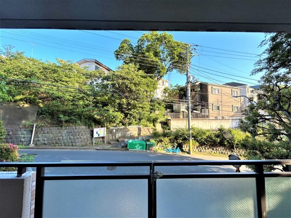 南向きのため、陽当たり・通風良好