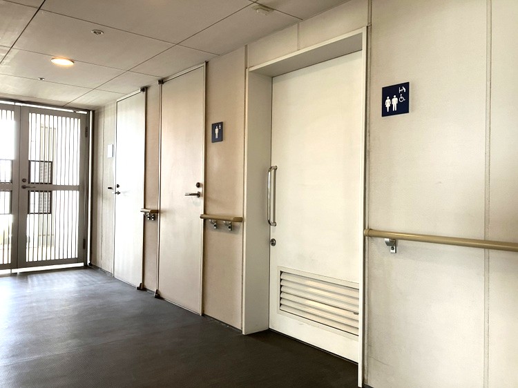 7階共用トイレ