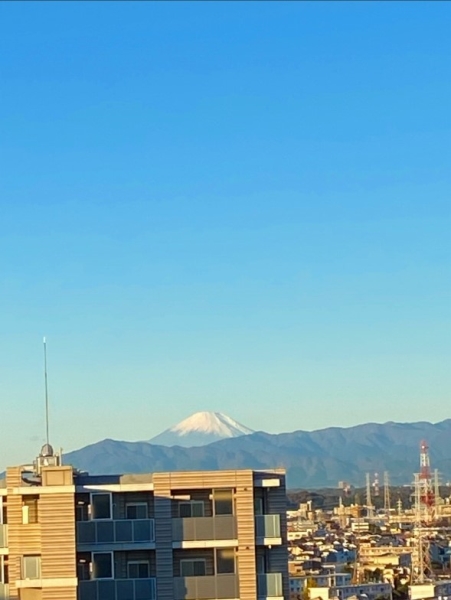 バルコニーからの眺望　天候により富士山が望めます