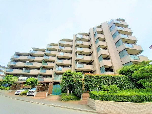 JR鶴見駅・京急鶴見駅へフラットアプローチ。総戸数100戸のビッグコミュニティ！