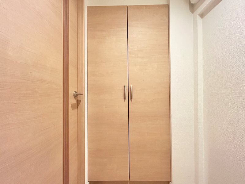 【玄関収納】靴をたっぷり収納できる玄関収納が備えられており、玄関をスッキリと保つことができそう・・・