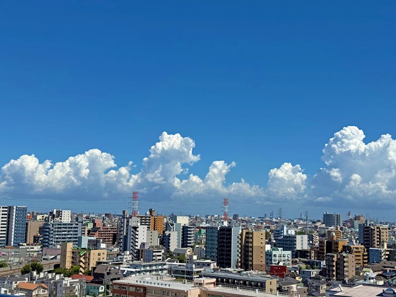 <バルコニーからの眺望>15階建て14階部分のため、開放感ある眺望です。2026年8月撮影