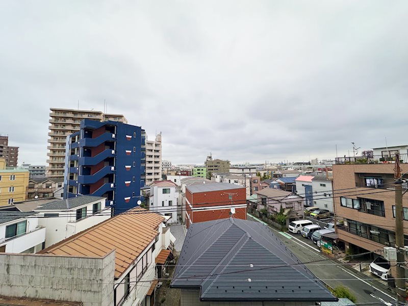 ＜バルコニーからの眺望＞前面にｎ高い建物がなく、開放感ある眺望