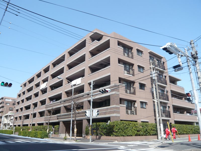 京急線「京急鶴見」駅徒歩15分、京浜東北線「鶴見」駅徒歩17分、「潮田小学校」「潮田中学校」も徒歩・・・
