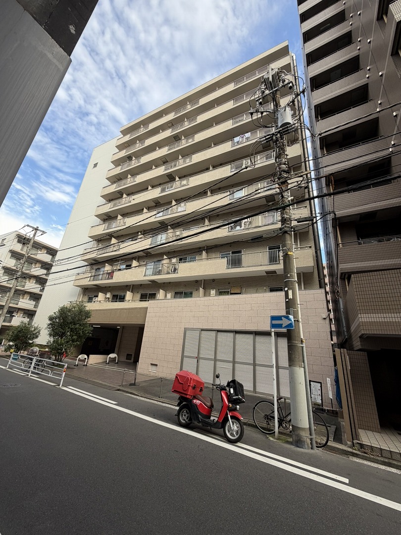 【ダイアパレス鶴見第2】2026年11月に水まわりの新規交換やクロス・フローリングの貼替など、リノベーション実施。綺麗なお部屋で、新生活を気持ちよくスタートすることができます。