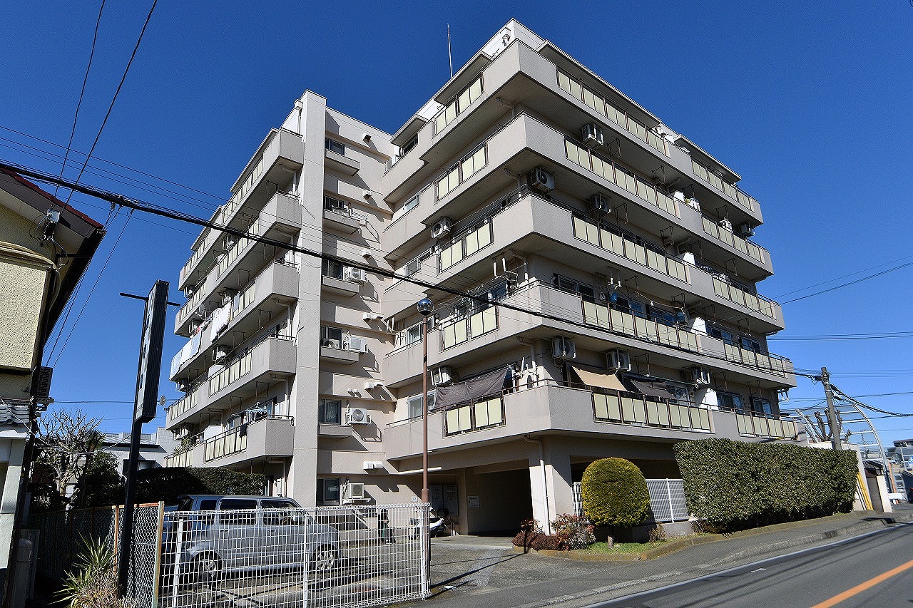 小中学校まで徒歩10分と、毎日の通学に安心の距離。家族みんなが快適に暮らせる環境が整っています。