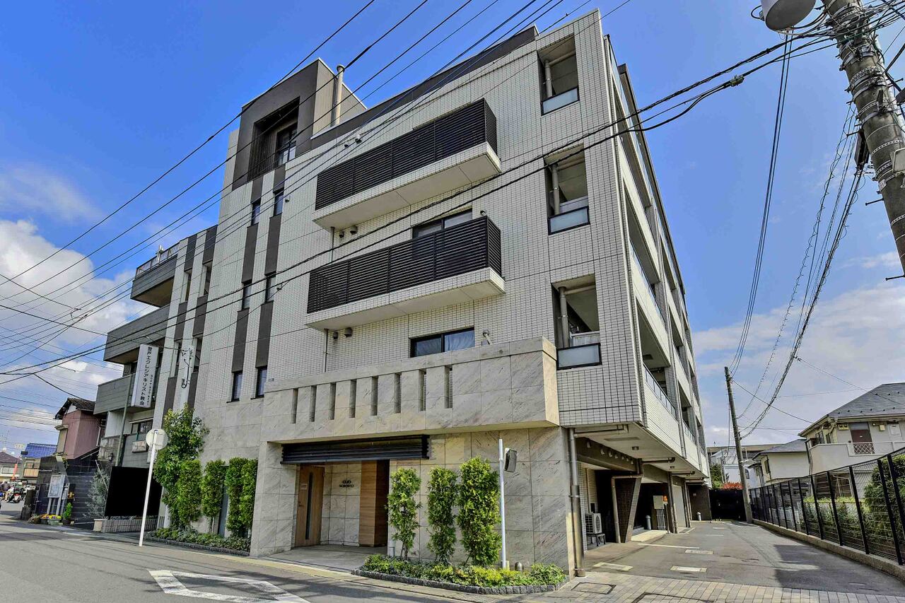 【クリオ登戸】地上5階建ての1階部分です。階下に住戸がないため、足音などの生活音を気にせずに生活できます。子育て世帯におすすめです。
