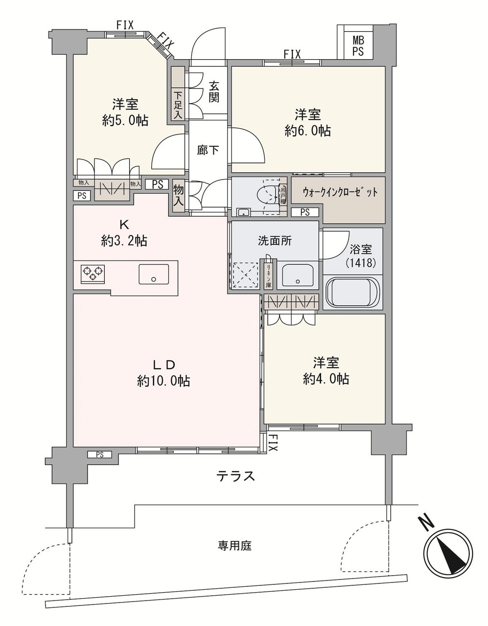 LDKは隣接する洋室約4.0帖との一体利用が可能。南西側に掃き出し窓が設けられており、専用庭に繋がるテラスへ出入りすることができます。キッチンはコミュニケーションが捗る対面式です。