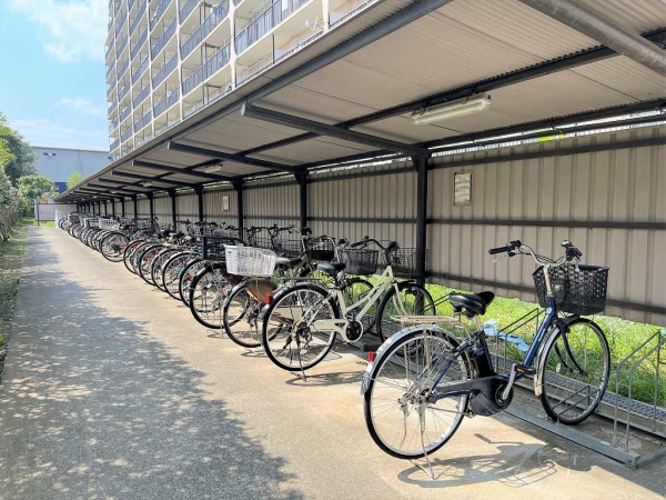 屋根付き駐輪場