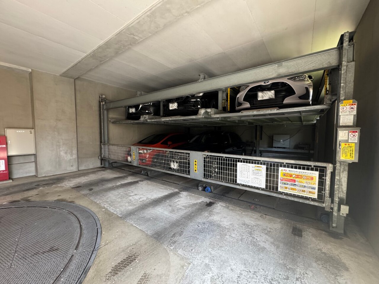 【駐車場】マンション敷地内に設けられており、お車を所有されている方にもおすすめです。最新の空き状況はお問い合わせください。