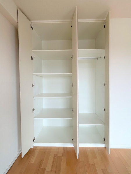 洋室2のクローゼット