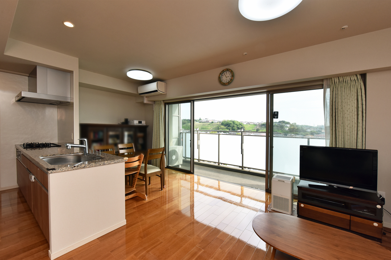 【クリオ聖蹟桜ヶ丘】鉄筋コンクリート造地上10階建の6階部分。総戸数45戸。大切なペットと暮らせるマンションです(細則有)。