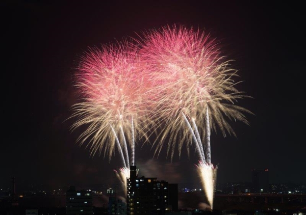 2018年あつぎ鮎まつり花火（バルコニーより撮影）