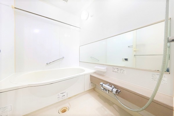 ●綺麗な浴室・換気乾燥機付き