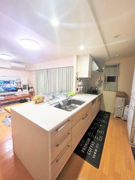 開放的なカウンターキッチン