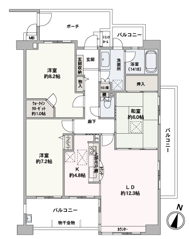 3方向にバルコニーが備わった通風・採光良好の3LDKです。リビングは、隣接する和室約6.0帖との一体利用が可能。キッチンはコミュニケーションが弾む対面式です。