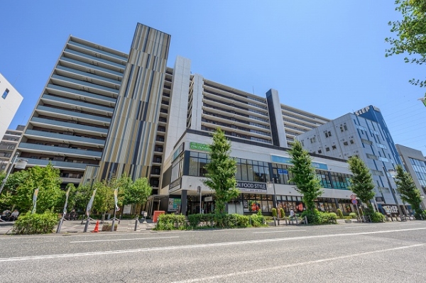 イオンフードスタイル相模原店が隣接しており、便利です