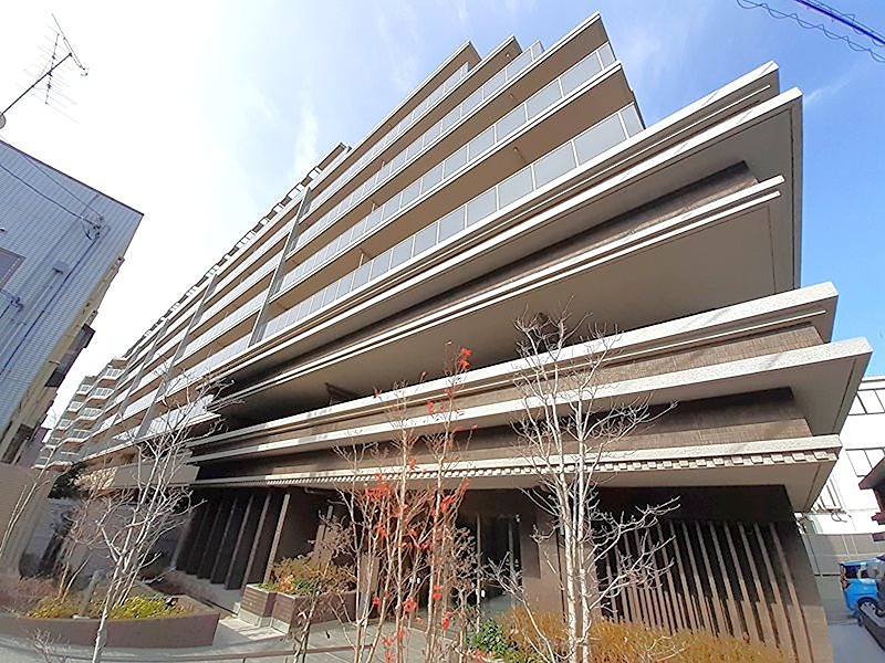 【外観】地震等への災害時に安心な免震構造を採用！