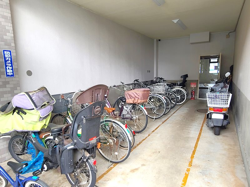 駐輪場・バイク置き場がございます。
