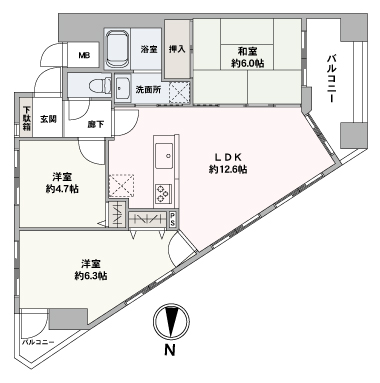 5階部分「3LDK」角住戸です。LDKは3面採光で陽当り良好です。隣接する和室の引き戸を開放し、18帖超の空間として利用可能。水回りが集約され、家事動線がスムーズな設計です。