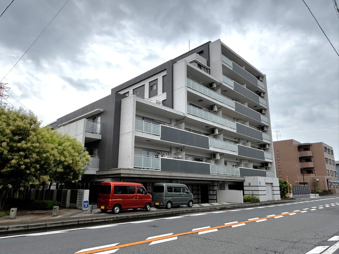 【現地外観写真】JR横浜線「相模原」駅まで徒歩11分、JR相模線「南橋本」駅まで徒歩15分と、2駅2路線が利用可能な立地です。