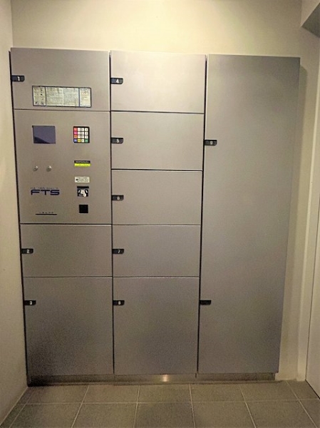 不在時でも荷物受け取り可能な宅配ロッカー