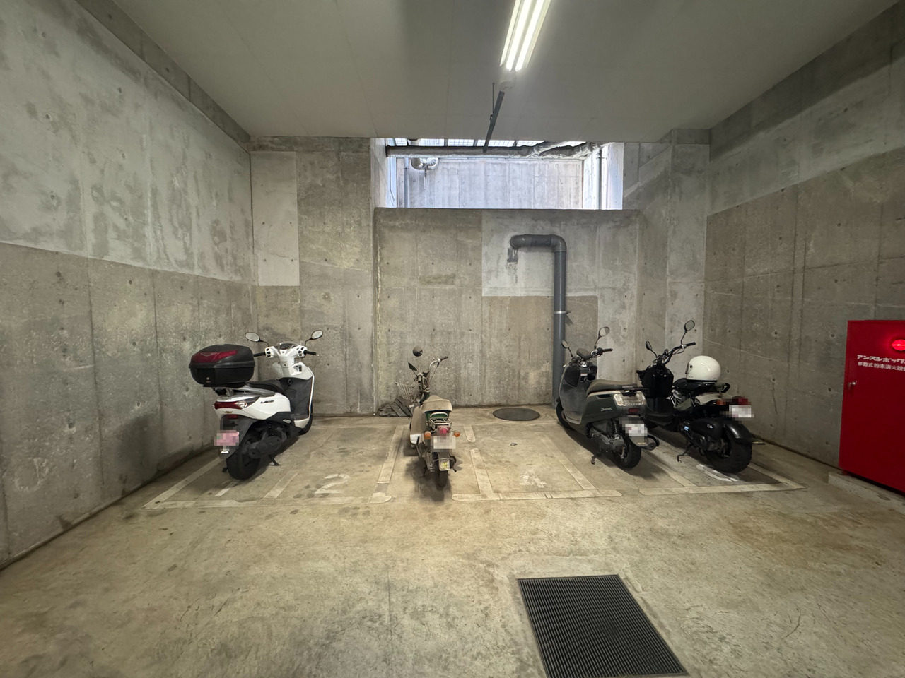 【バイク置き場】屋内にバイク置場が設けられています。詳しくはお問い合わせください。
