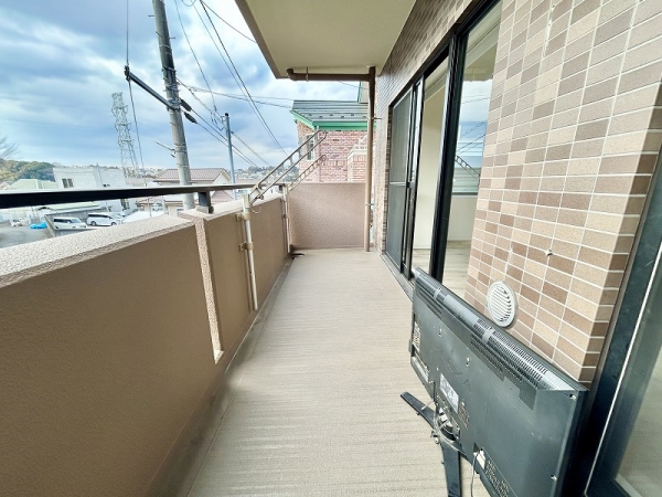 角部屋につき採光良好