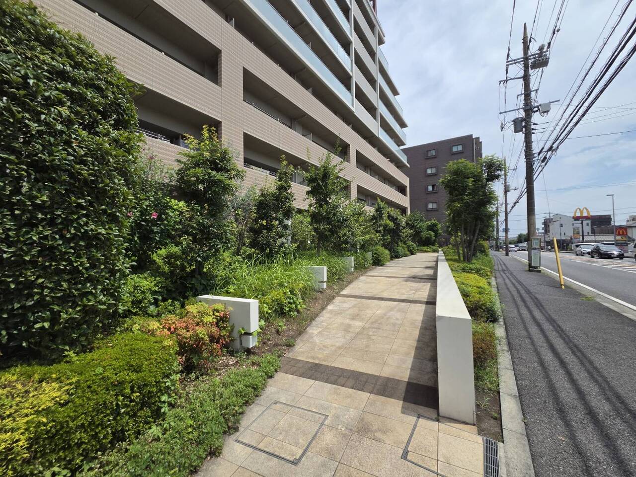 【現地外観】大和市立北大和小学校まで徒歩16分、大和市立つきみ野中学校まで徒歩13分。毎日の通学時間は、お友達との大切な時間。楽しくお喋りをしていると、あっという間に到着しそうです。
