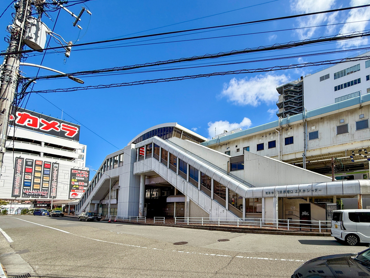 【JR横浜線「町田」駅】徒歩2分。エレベーターが設置されていますので、ベビーカーやキャリーバッグでの移動もスムーズにできます。