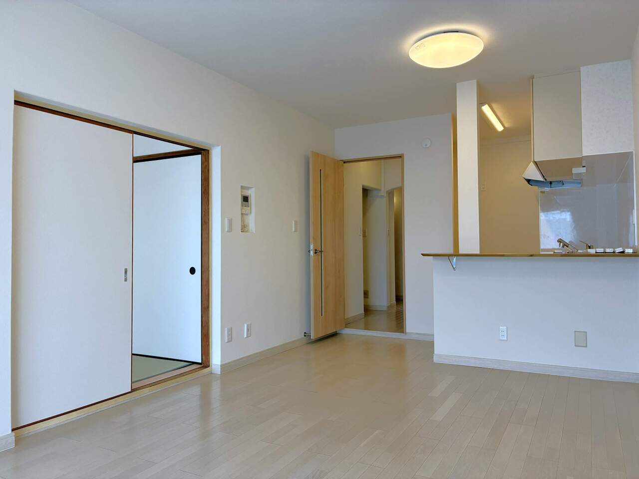 【ユニライフ相模大野】2026年7月に内装リフォーム実施済みです。綺麗なお部屋で、新生活を気持ちよくスタートすることができます。