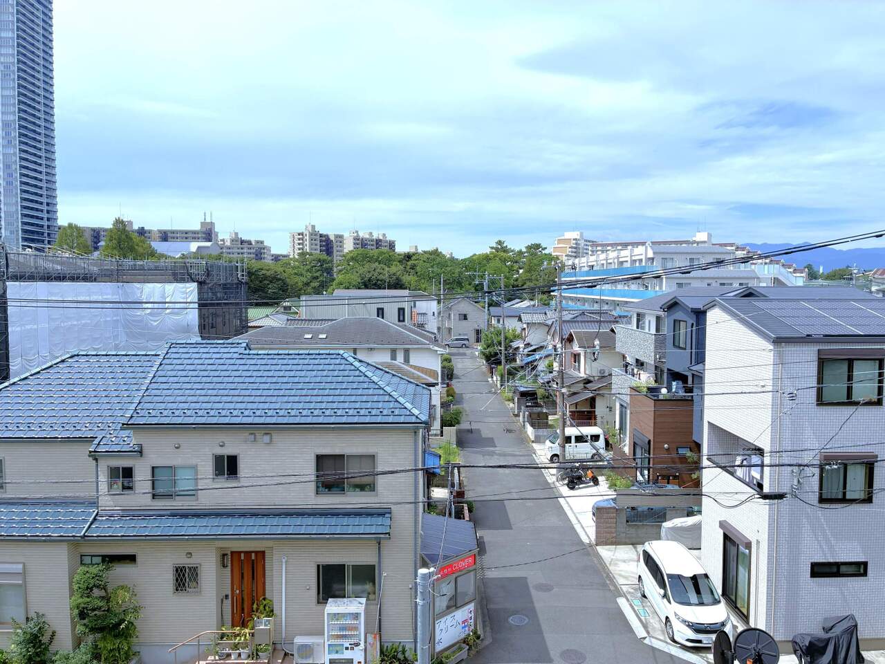 【バルコニーからの眺望】地上5階建の4階部分に位置している住まいです。※眺望は将来にわたって保証するものではありません。