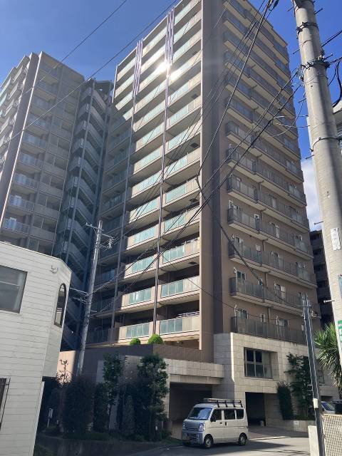 【クリオ町田駅前】JR横浜線「町田」駅まで徒歩3分、小田急小田原線「町田」駅まで徒歩6分。「横浜」駅や「新宿」駅へのダイレクトアクセスが叶い通勤・通学にも便利。