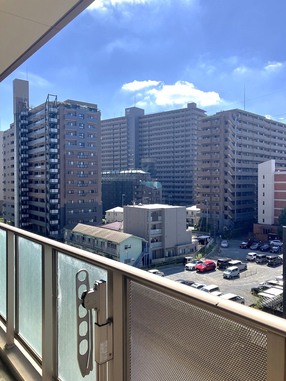 【住戸からの眺望写真】角部屋につき、開放感あふれる景色を楽しめそうです。※眺望は将来にわたって保証するものではありません。