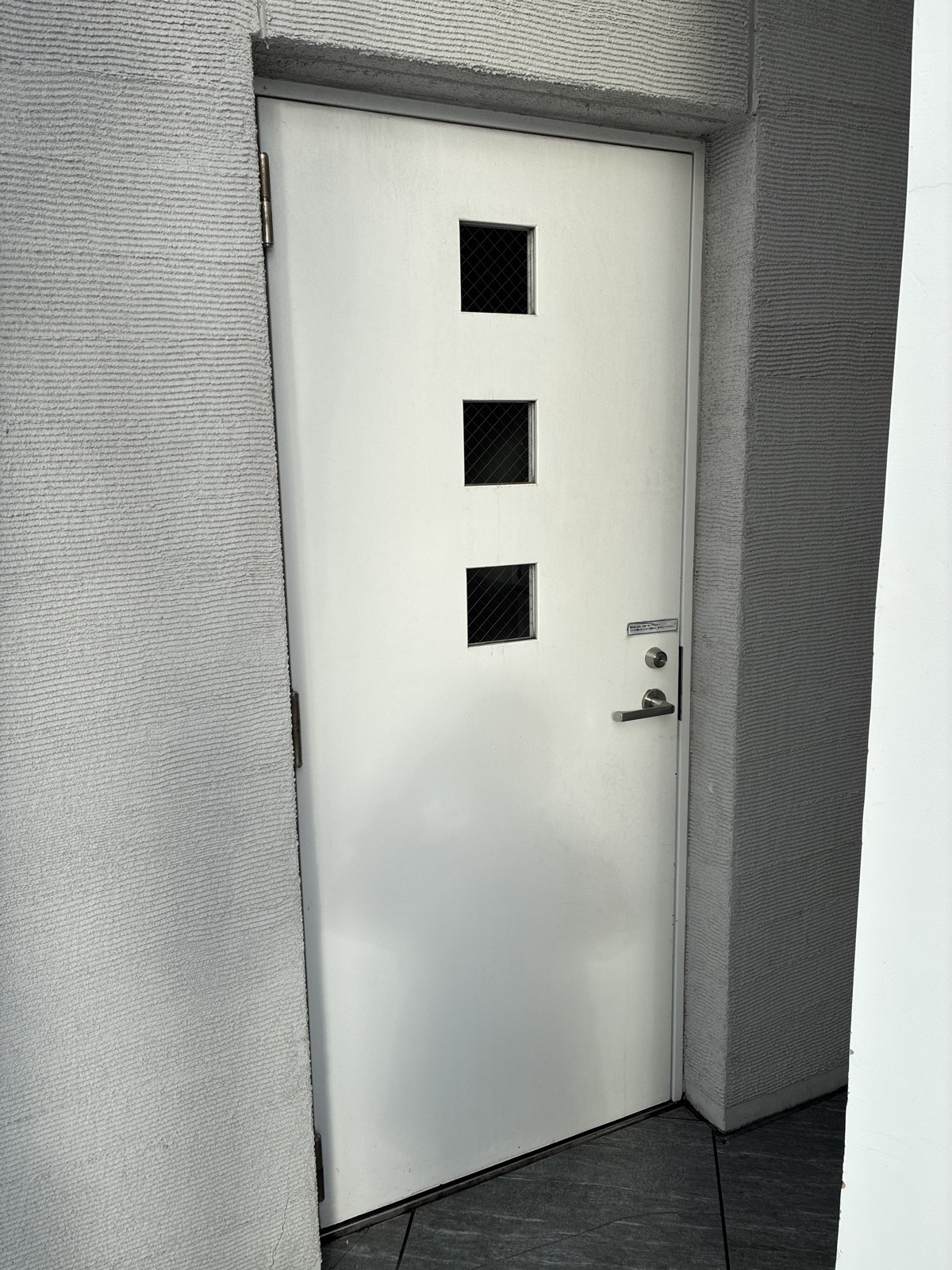 敷地内には24時間対応ゴミステーションがあります