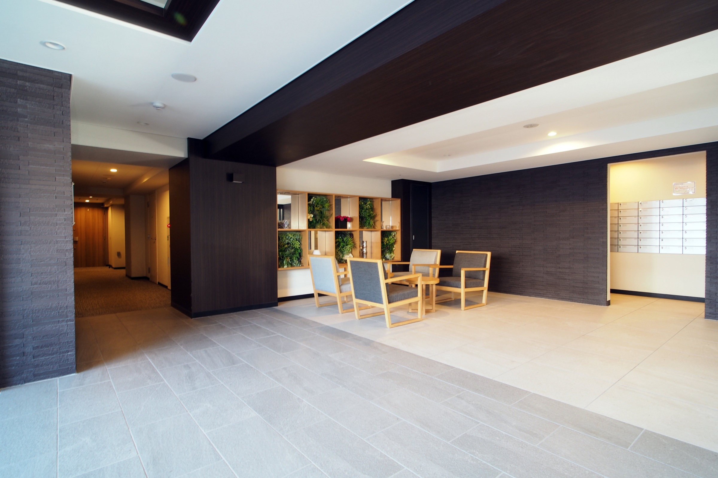 オートロック内にあるエントランスホール