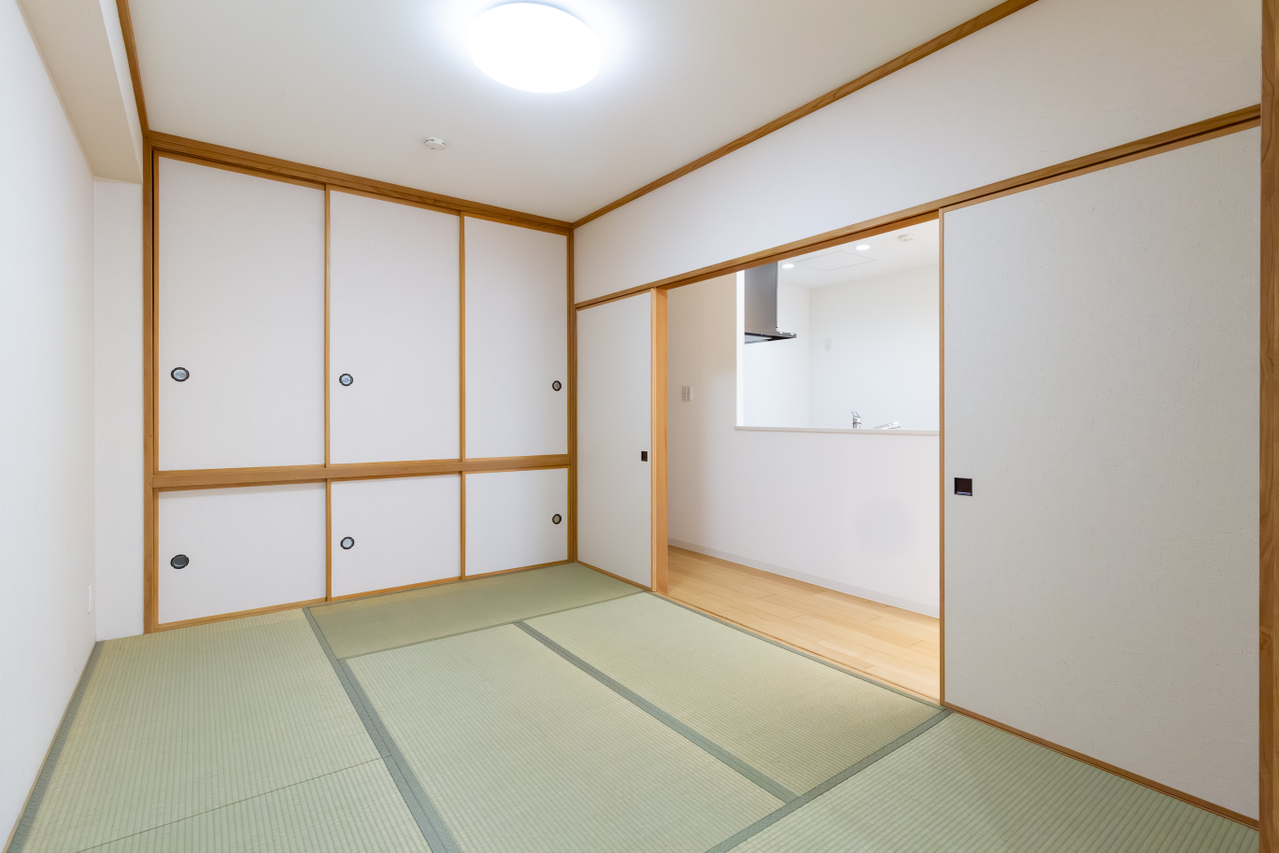クッション性の高い畳は小さなお子様の転倒防止やお昼寝スペースとして便利です