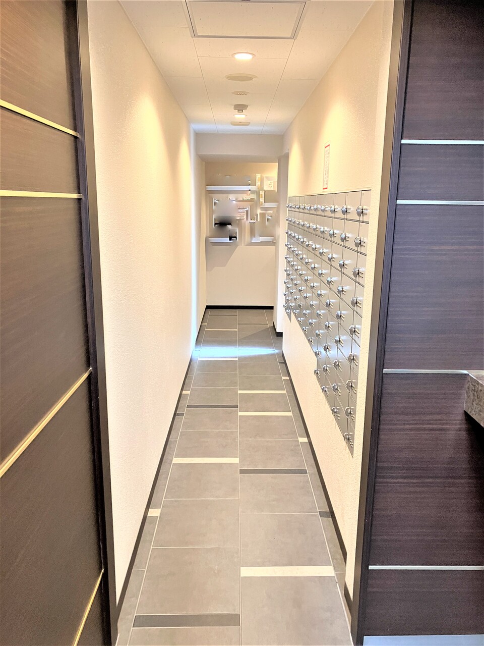 メールボックスはオートロック内から受取ができ、防犯やプライバシーの面でも安心です