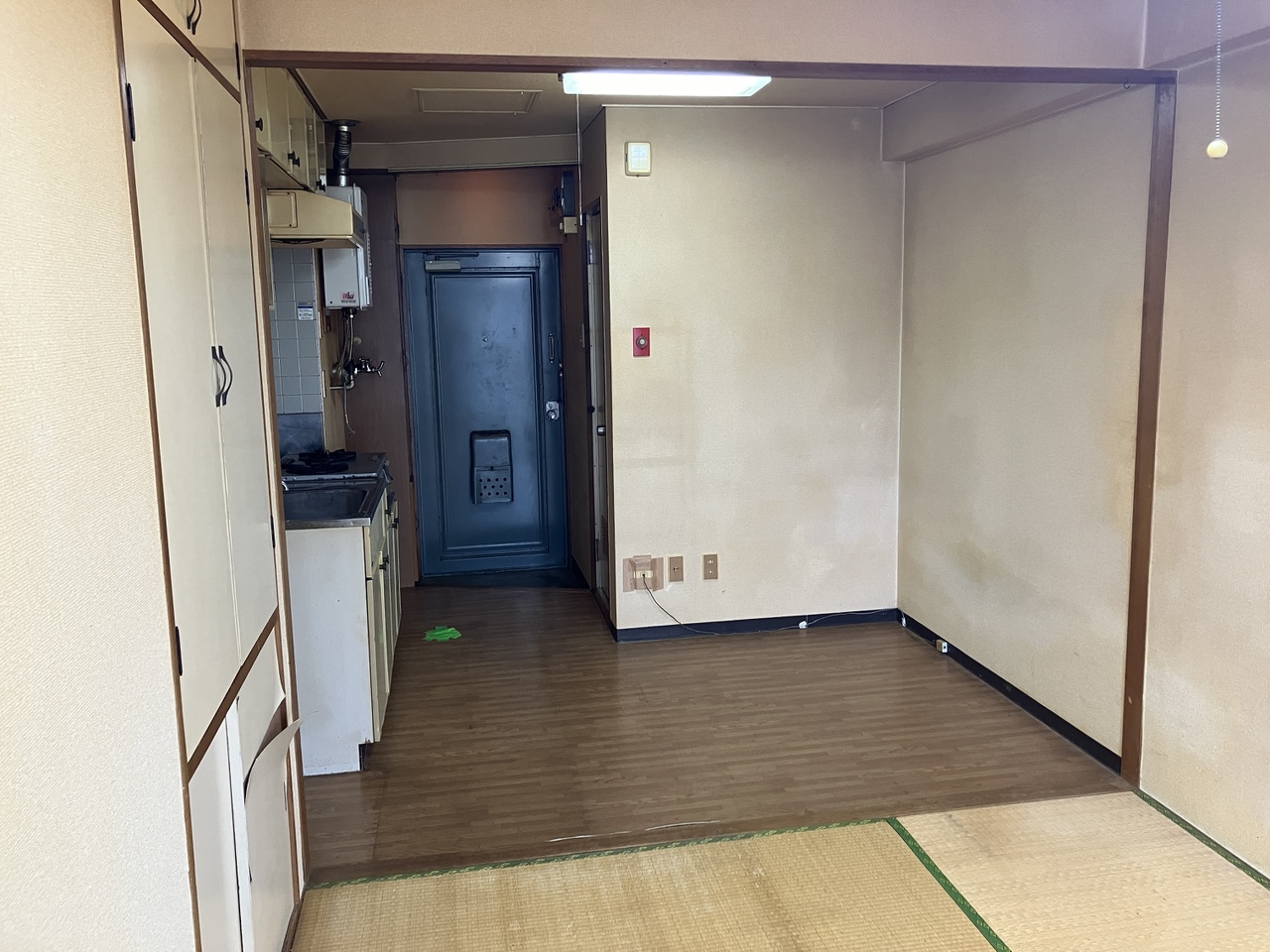 畳部分をフローリングに変更することも可能です（有償）