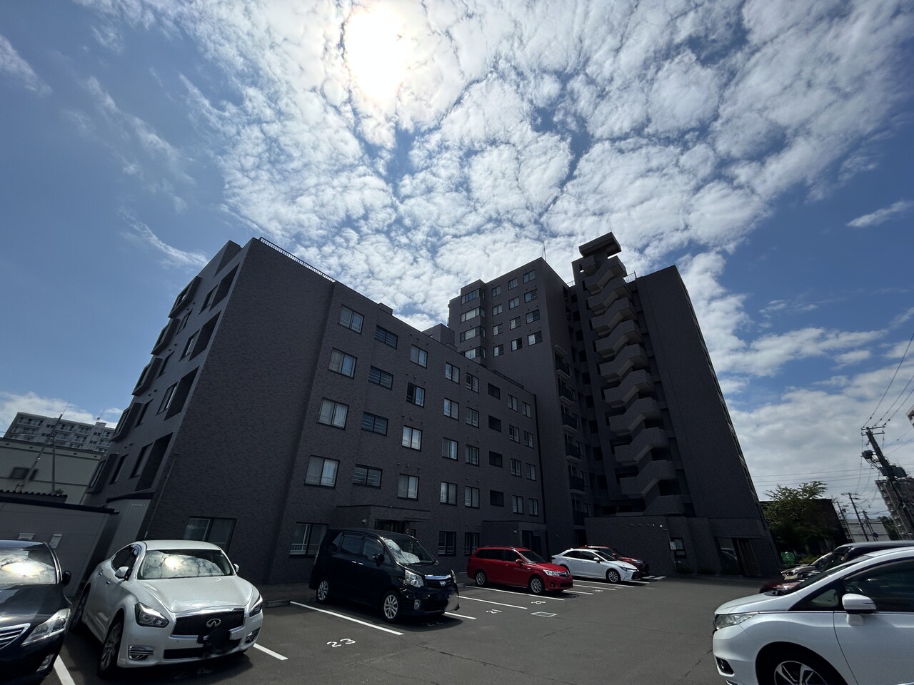 地下鉄南北線「南平岸」駅、「平岸」駅徒歩9分、小中学校徒歩10分圏内のため通勤・通学に便利な立地です！