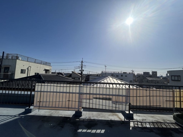 ルーフバルコニー付き角部屋住戸