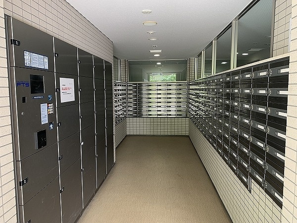 宅配ロッカー有