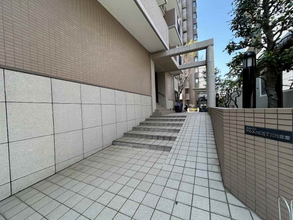 エントランスアプローチ